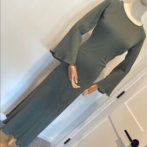 Elegant Green Long Sleeve backless Dress